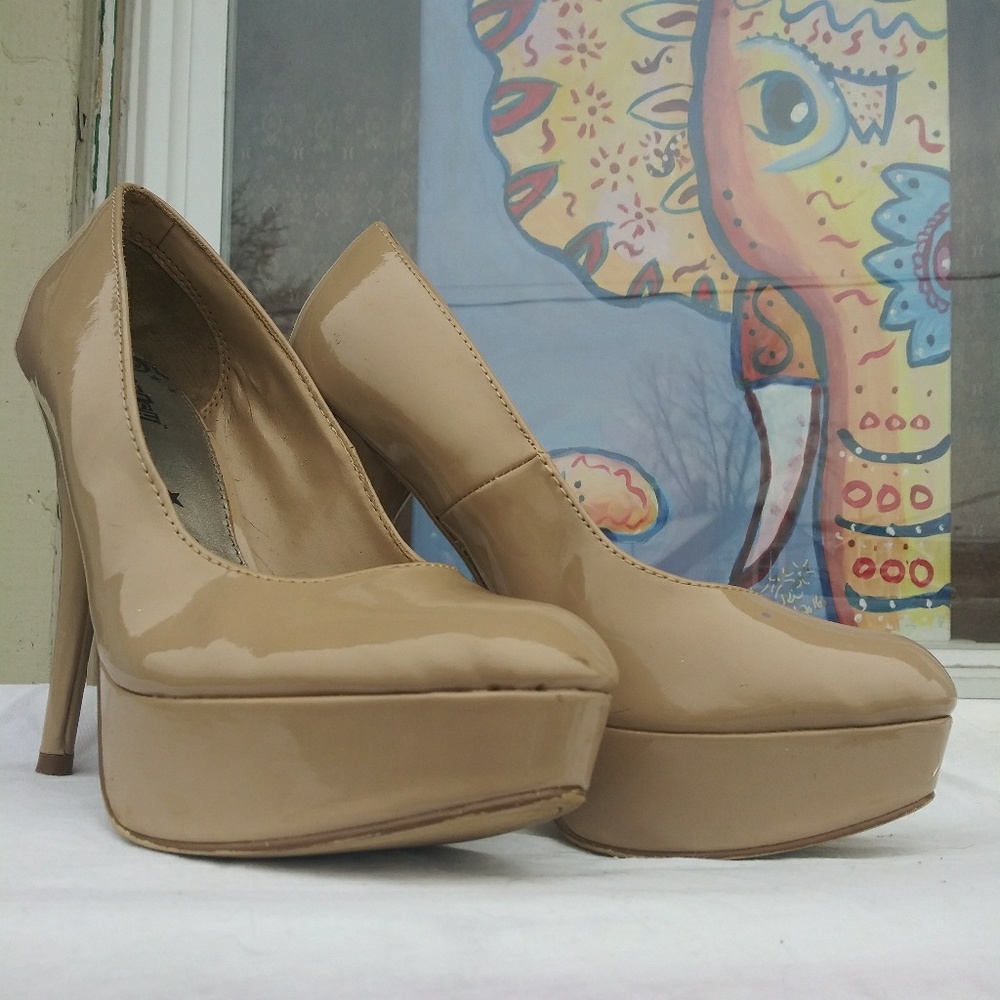 Platform pumps - Picture 2 of 3